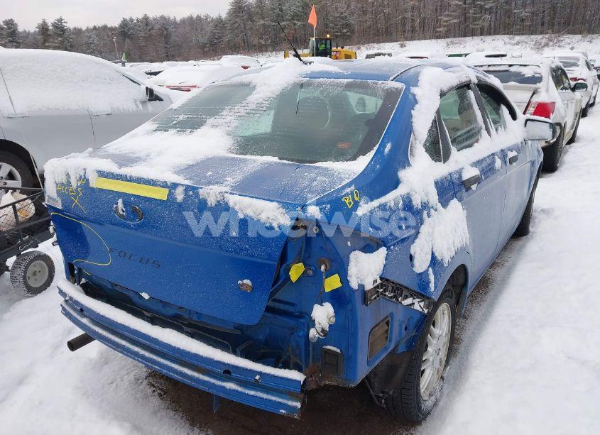 Photo 4 of 2011 Ford Focus SE (VIN 1FAHP3FN2BW126417)