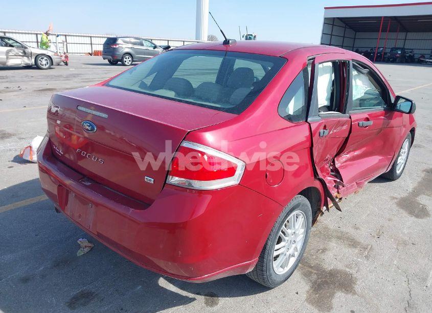 Photo 4 of 2011 Ford Focus SE (VIN 1FAHP3FN2BW135022)