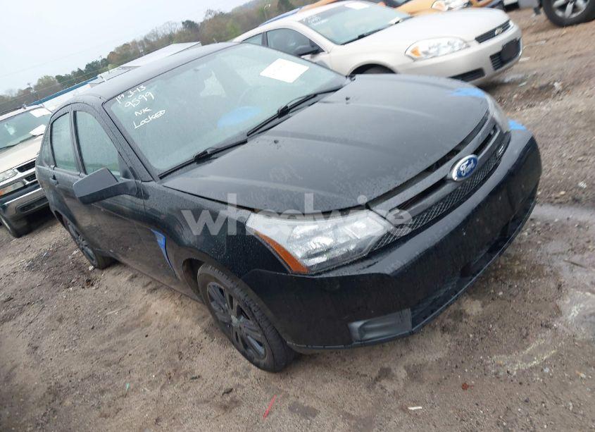 2011 Ford Focus SE (VIN 1FAHP3FN2BW186570) main photo