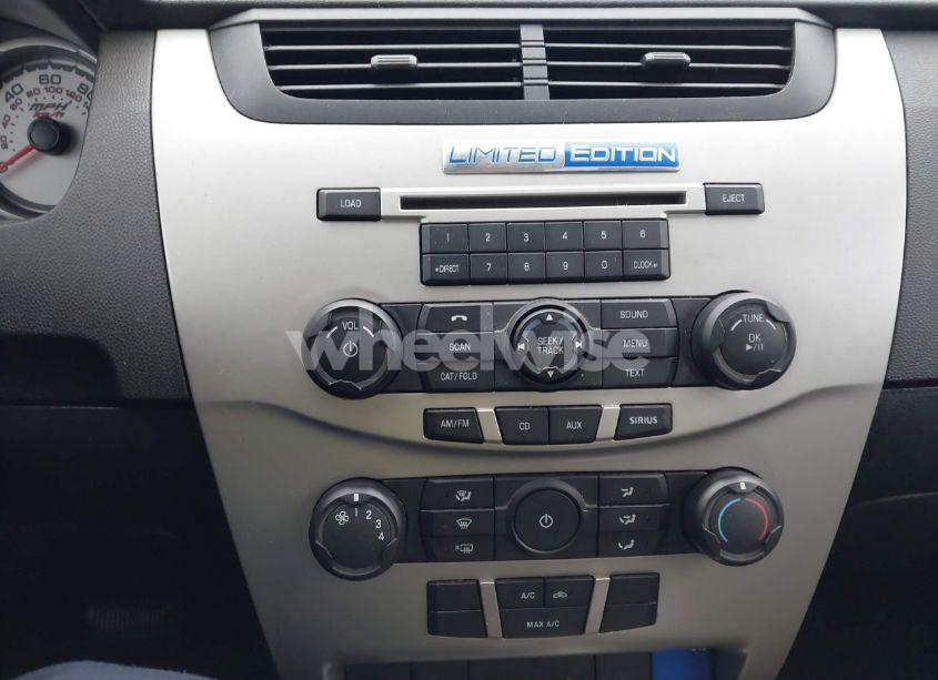 Photo 13 of 2011 Ford Focus SE (VIN 1FAHP3FN2BW186570)