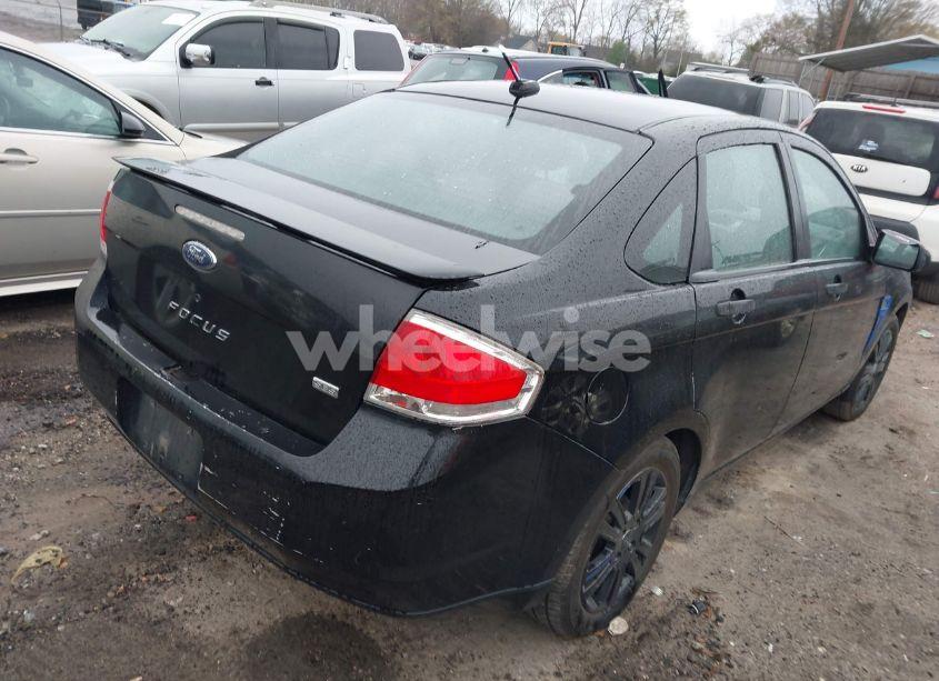 Photo 4 of 2011 Ford Focus SE (VIN 1FAHP3FN2BW186570)