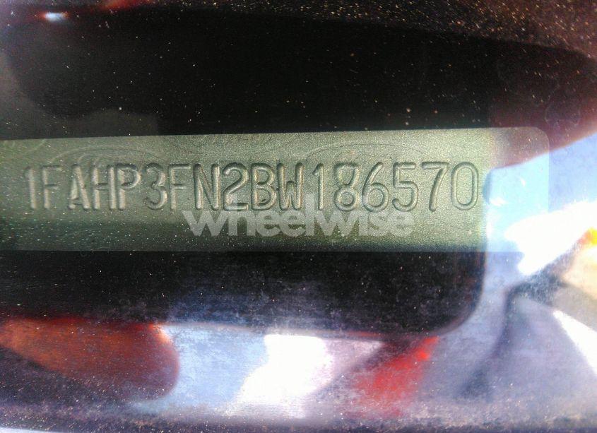 Photo 9 of 2011 Ford Focus SE (VIN 1FAHP3FN2BW186570)