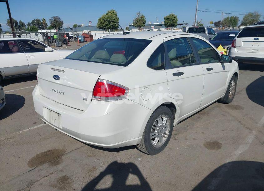 Photo 4 of 2010 Ford Focus SE (VIN 1FAHP3FN3AW154922)