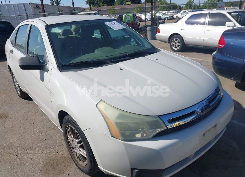 Photo 6 of 2010 Ford Focus SE (VIN 1FAHP3FN3AW154922)