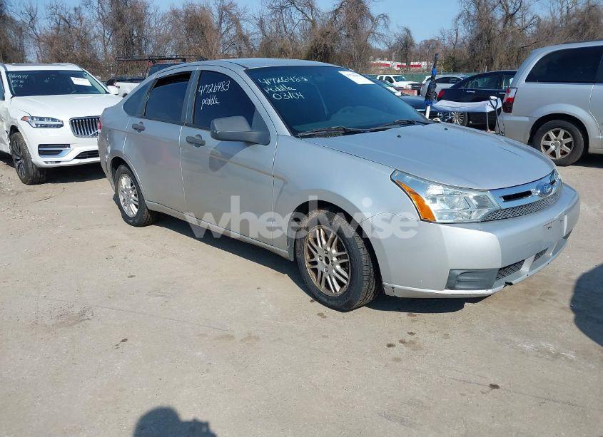2010 Ford Focus SE (VIN 1FAHP3FN3AW175091) main photo