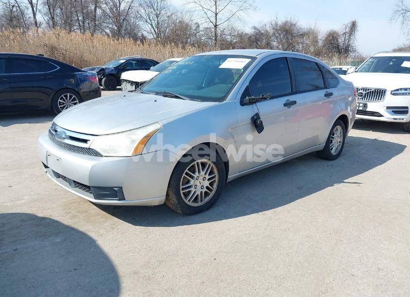 Photo 2 of 2010 Ford Focus SE (VIN 1FAHP3FN3AW175091)