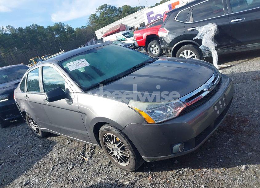 Photo 13 of 2010 Ford Focus SE (VIN 1FAHP3FN3AW191310)