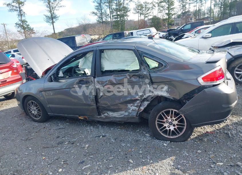 Photo 14 of 2010 Ford Focus SE (VIN 1FAHP3FN3AW191310)