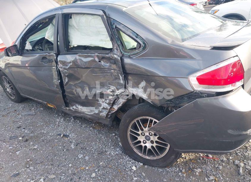 Photo 6 of 2010 Ford Focus SE (VIN 1FAHP3FN3AW191310)