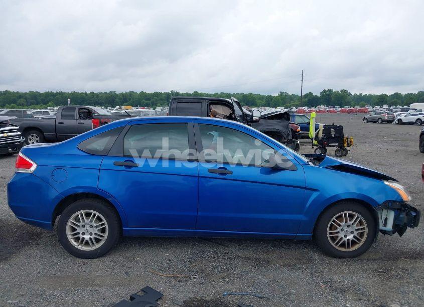 Photo 13 of 2010 Ford Focus SE (VIN 1FAHP3FN3AW206288)