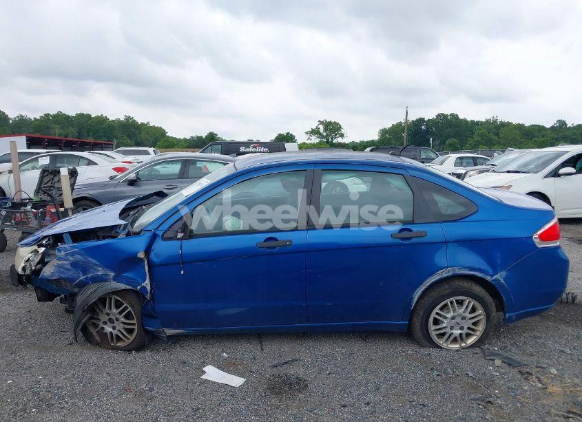 Photo 14 of 2010 Ford Focus SE (VIN 1FAHP3FN3AW206288)