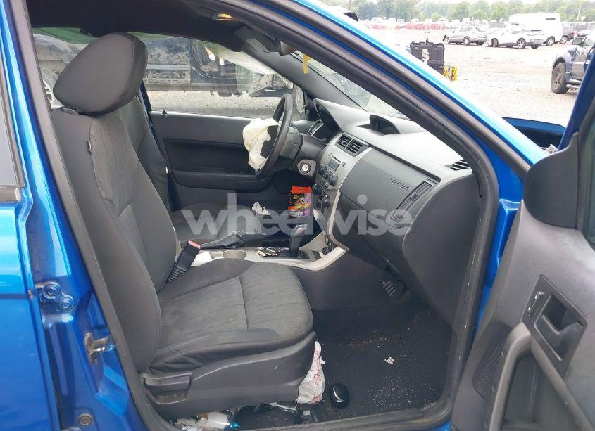 Photo 5 of 2010 Ford Focus SE (VIN 1FAHP3FN3AW206288)