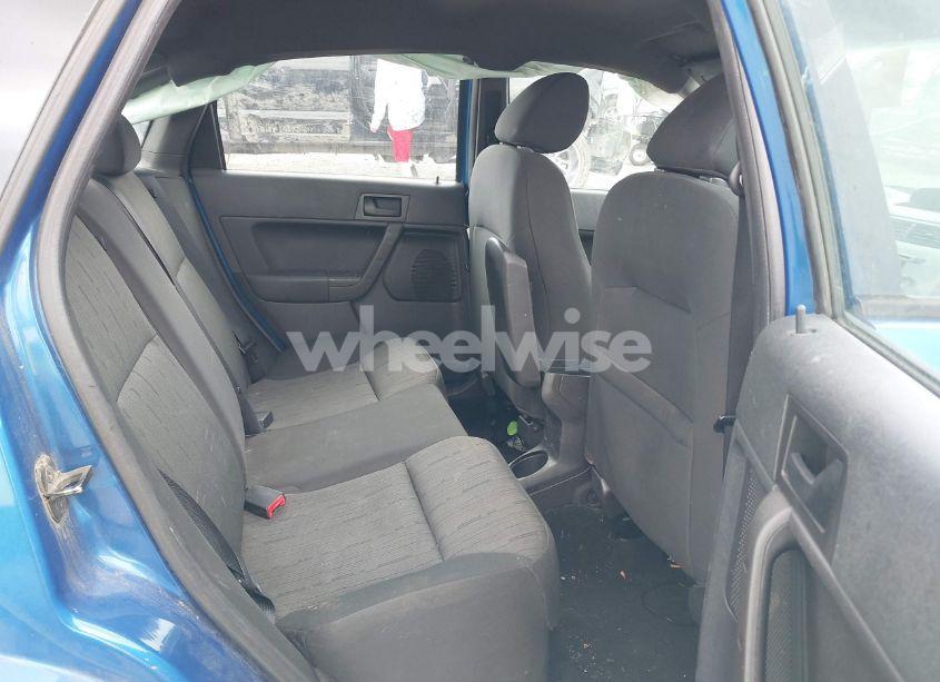 Photo 8 of 2010 Ford Focus SE (VIN 1FAHP3FN3AW206288)