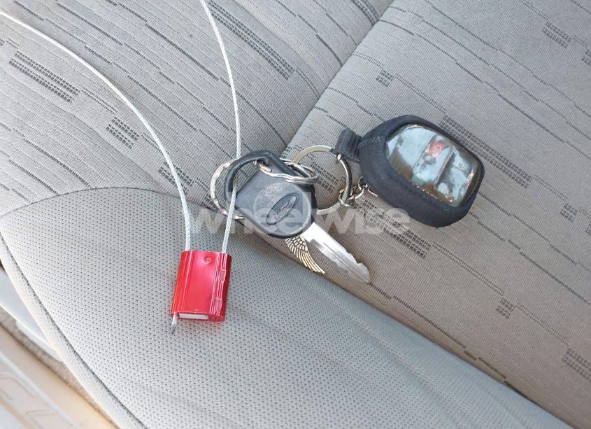 Photo 11 of 2010 Ford Focus SE (VIN 1FAHP3FN3AW250520)