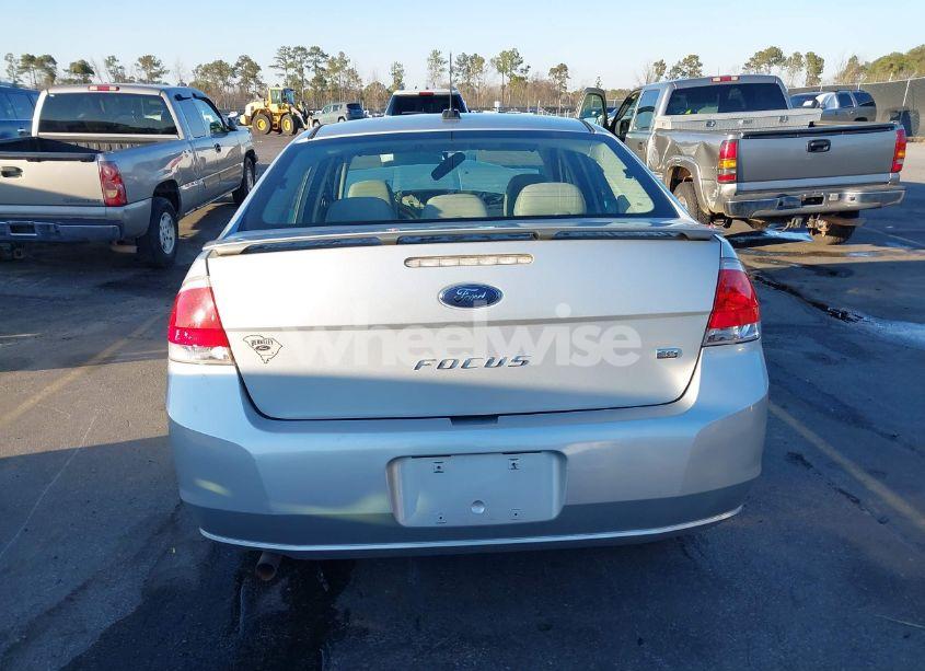 Photo 16 of 2010 Ford Focus SE (VIN 1FAHP3FN3AW250520)