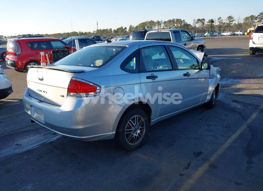 Photo 4 of 2010 Ford Focus SE (VIN 1FAHP3FN3AW250520)