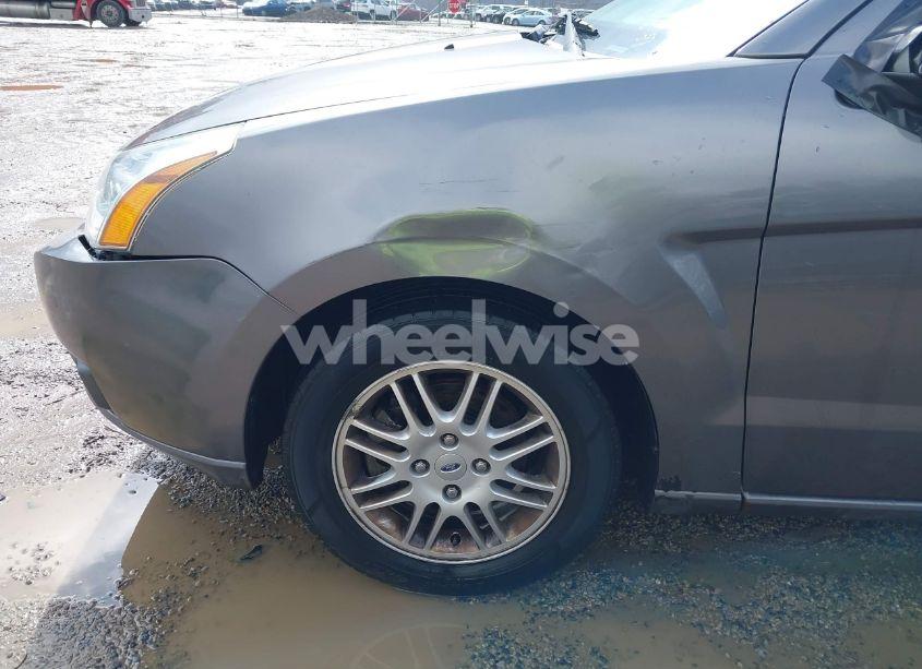 Photo 17 of 2010 Ford Focus SE (VIN 1FAHP3FN3AW261565)