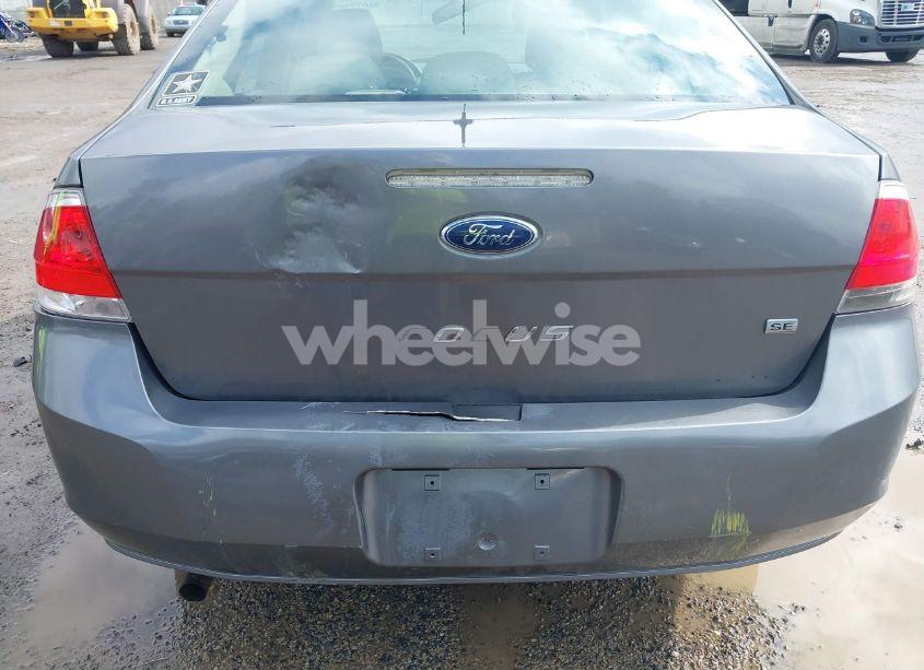 Photo 18 of 2010 Ford Focus SE (VIN 1FAHP3FN3AW261565)