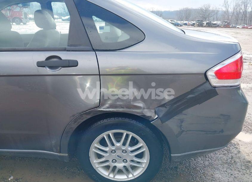 Photo 20 of 2010 Ford Focus SE (VIN 1FAHP3FN3AW261565)