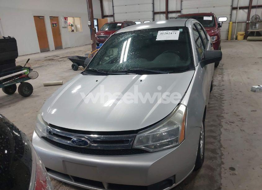 Photo 12 of 2010 Ford Focus SE (VIN 1FAHP3FN3AW286207)