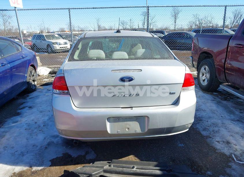 Photo 16 of 2010 Ford Focus SE (VIN 1FAHP3FN3AW288720)