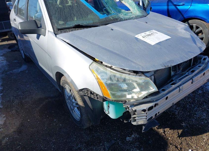 Photo 6 of 2010 Ford Focus SE (VIN 1FAHP3FN3AW288720)