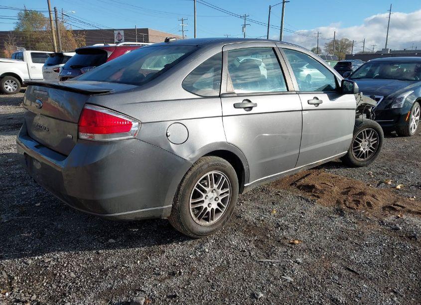 Photo 4 of 2011 Ford Focus SE (VIN 1FAHP3FN3BW116737)