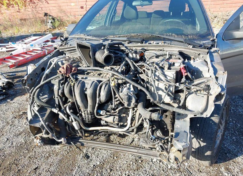 Photo 6 of 2011 Ford Focus SE (VIN 1FAHP3FN3BW116737)