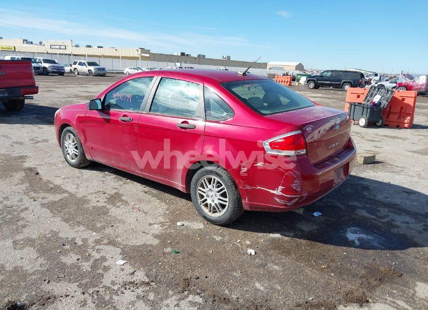 Photo 3 of 2011 Ford Focus SE (VIN 1FAHP3FN3BW117578)