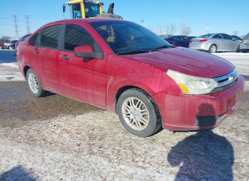 2011 Ford Focus SE (VIN 1FAHP3FN3BW143520) main photo