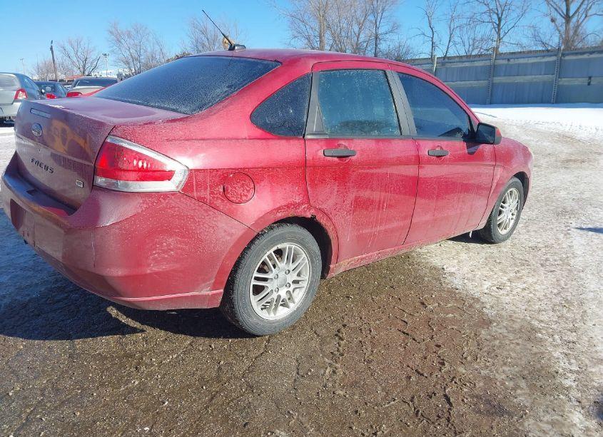 Photo 4 of 2011 Ford Focus SE (VIN 1FAHP3FN3BW143520)