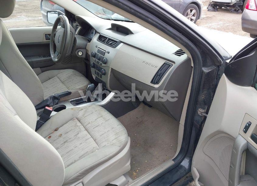 Photo 5 of 2011 Ford Focus SE (VIN 1FAHP3FN3BW162570)