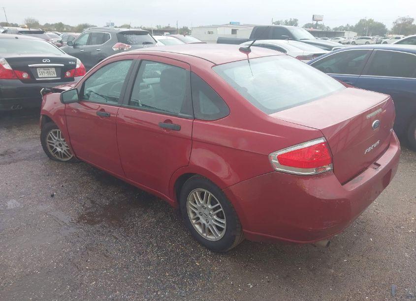 Photo 3 of 2011 Ford Focus SE (VIN 1FAHP3FN3BW173567)