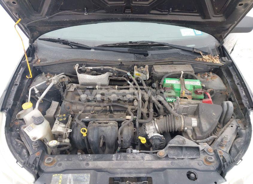 Photo 10 of 2011 Ford Focus SE (VIN 1FAHP3FN3BW176422)