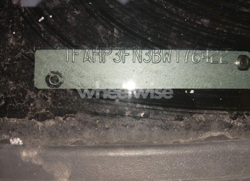 Photo 9 of 2011 Ford Focus SE (VIN 1FAHP3FN3BW176422)