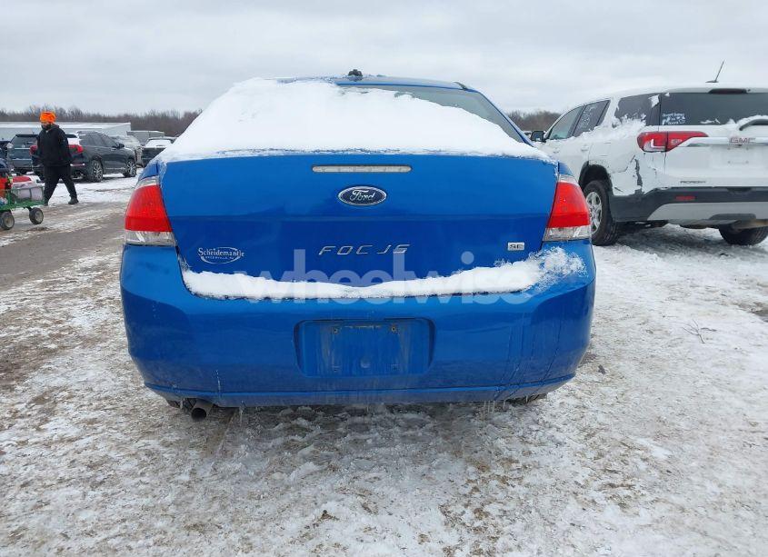 Photo 16 of 2011 Ford Focus SE (VIN 1FAHP3FN3BW201089)