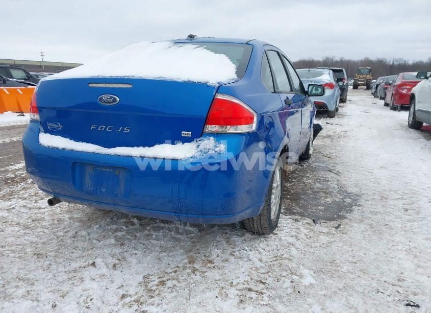 Photo 4 of 2011 Ford Focus SE (VIN 1FAHP3FN3BW201089)