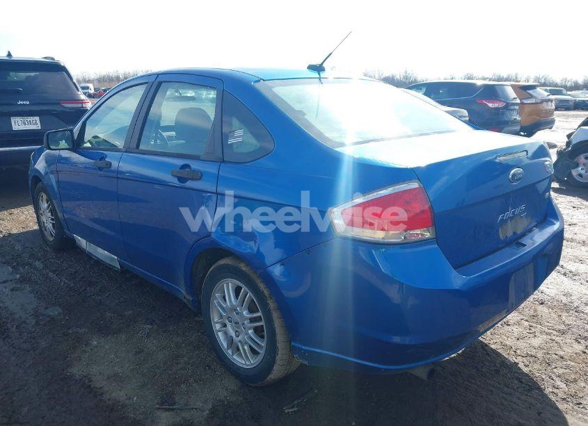 Photo 3 of 2011 Ford Focus SE (VIN 1FAHP3FN3BW201142)