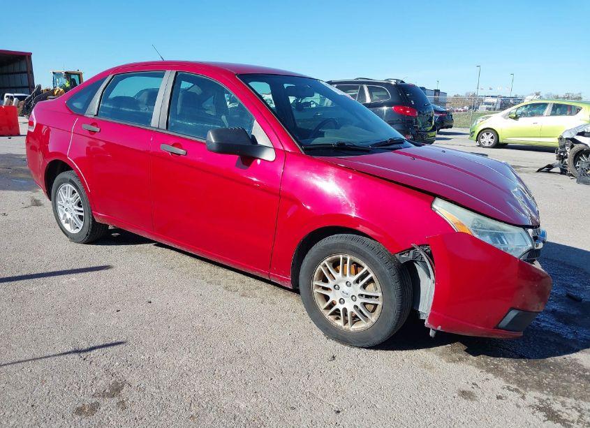 2011 Ford Focus SE (VIN 1FAHP3FN3BW202565) main photo