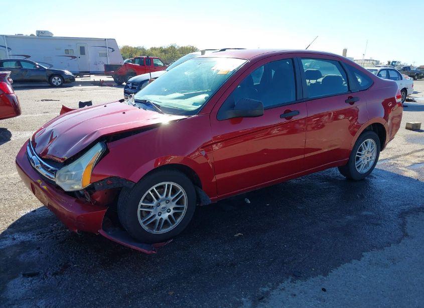 Photo 2 of 2011 Ford Focus SE (VIN 1FAHP3FN3BW202565)