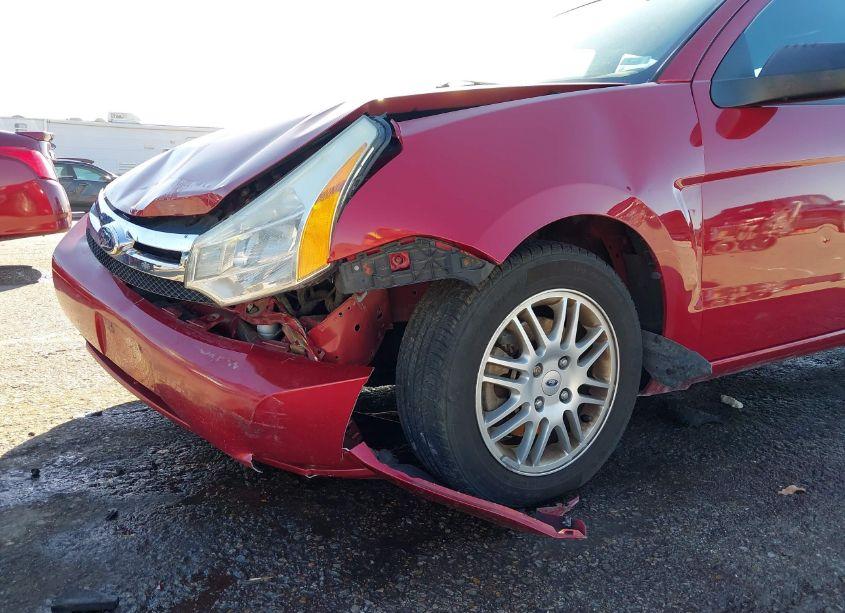 Photo 6 of 2011 Ford Focus SE (VIN 1FAHP3FN3BW202565)