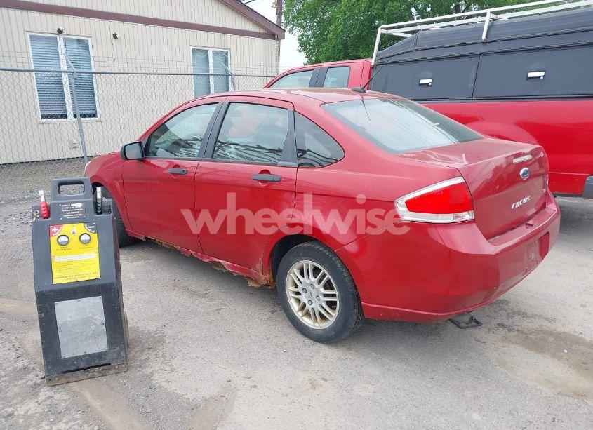 Photo 3 of 2010 Ford Focus SE (VIN 1FAHP3FN4AW121878)