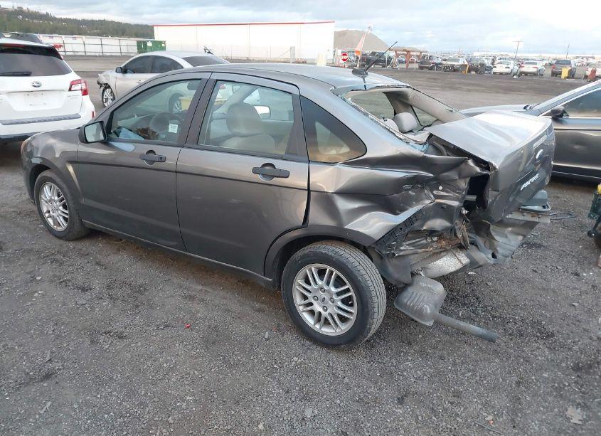 Photo 3 of 2010 Ford Focus SE (VIN 1FAHP3FN4AW137238)
