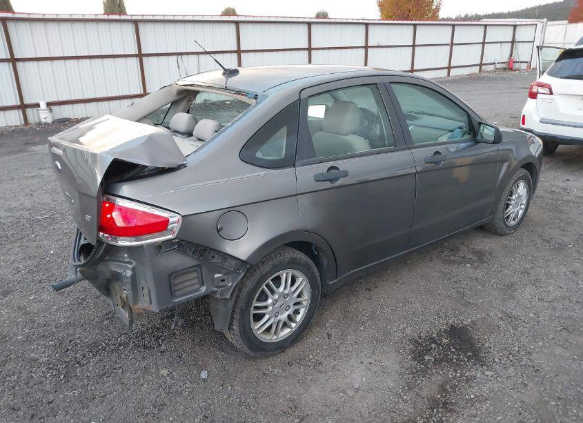 Photo 4 of 2010 Ford Focus SE (VIN 1FAHP3FN4AW137238)