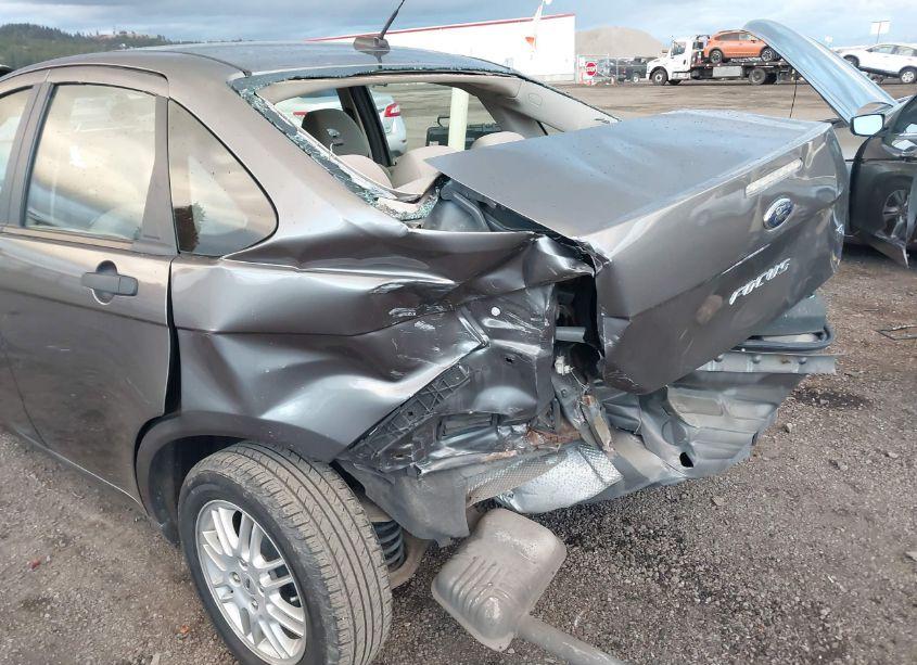 Photo 6 of 2010 Ford Focus SE (VIN 1FAHP3FN4AW137238)
