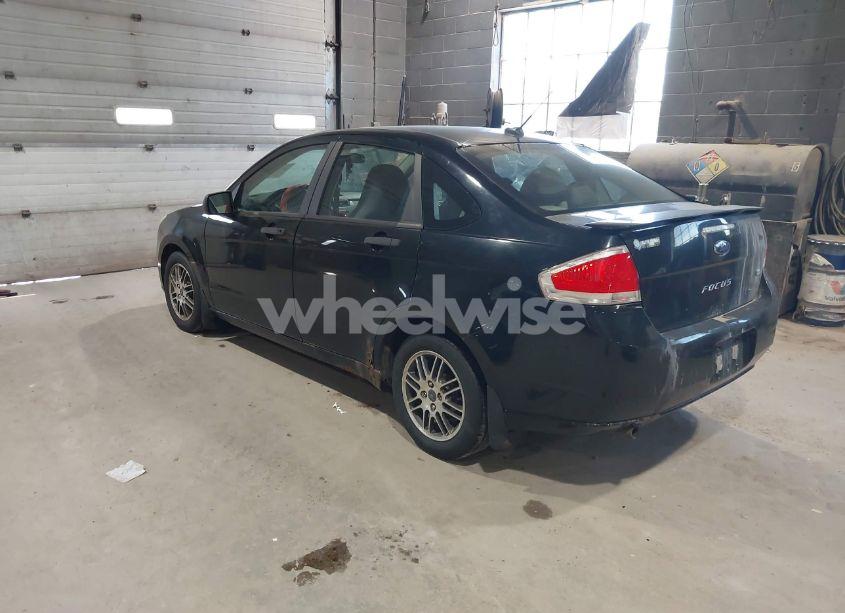 Photo 3 of 2010 Ford Focus SE (VIN 1FAHP3FN4AW167114)