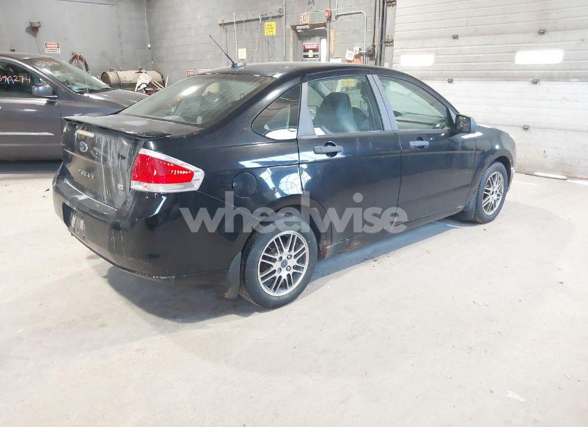 Photo 4 of 2010 Ford Focus SE (VIN 1FAHP3FN4AW167114)