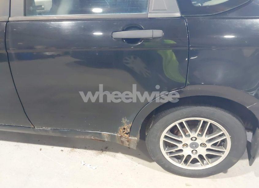 Photo 6 of 2010 Ford Focus SE (VIN 1FAHP3FN4AW167114)