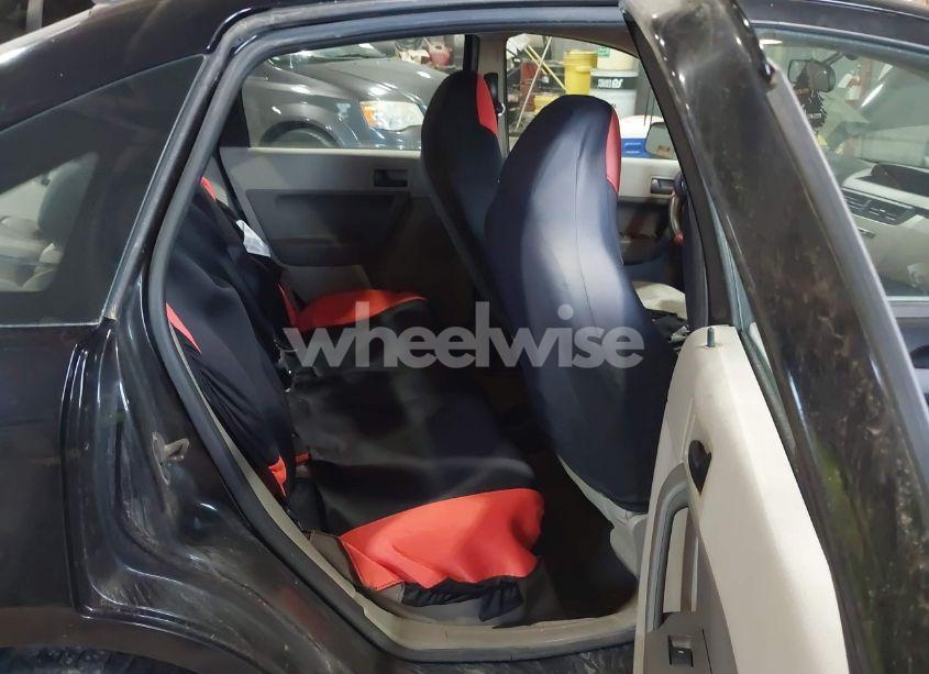 Photo 8 of 2010 Ford Focus SE (VIN 1FAHP3FN4AW167114)