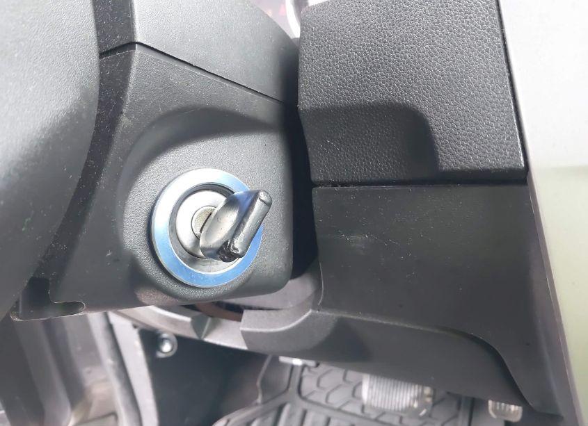 Photo 11 of 2010 Ford Focus SE (VIN 1FAHP3FN4AW183099)